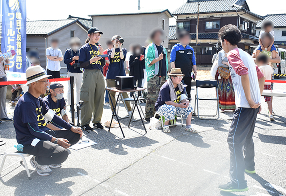 目の前でジャッジする審査員の方々も、真剣にカウントします。