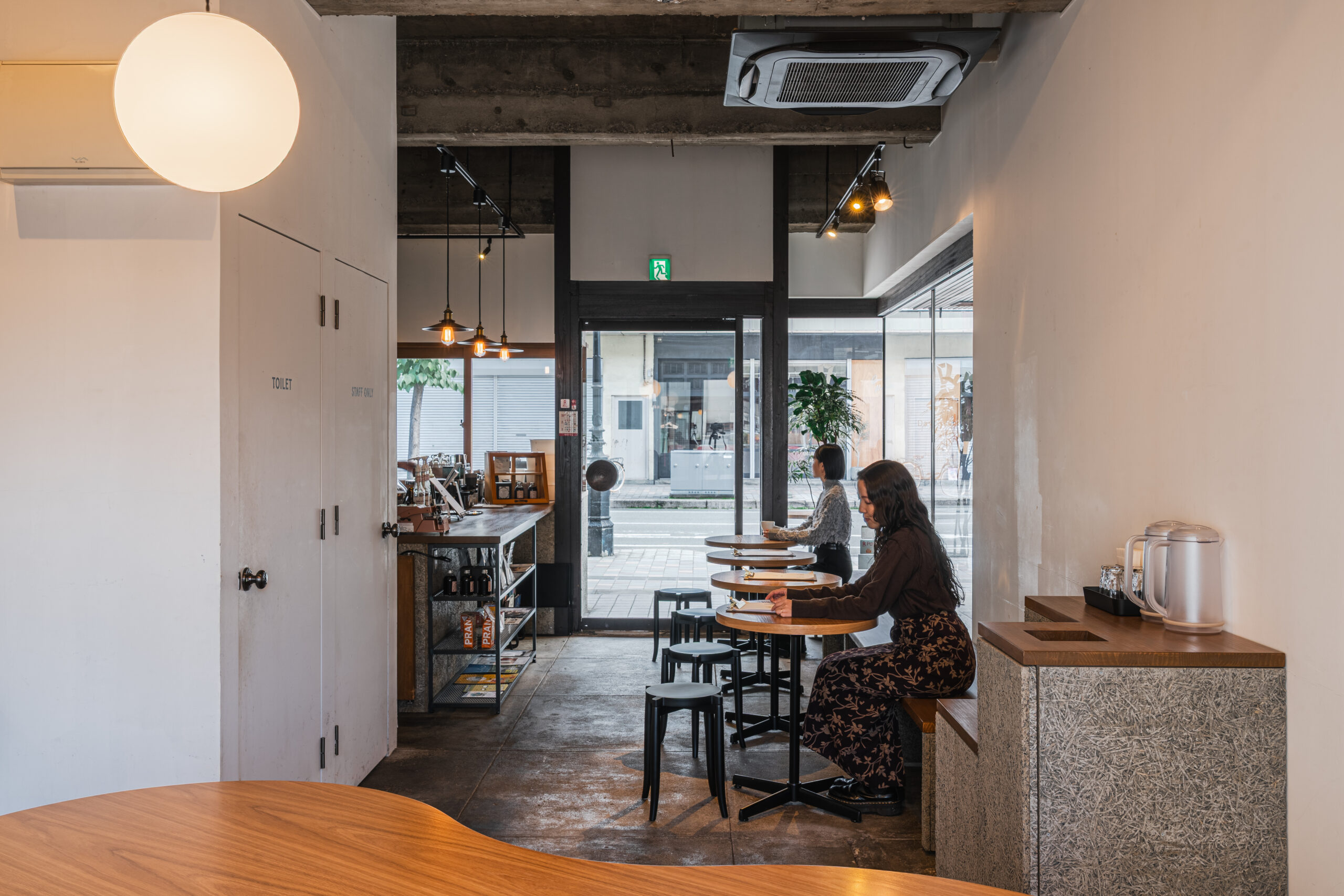 自社運営Day & Coffee